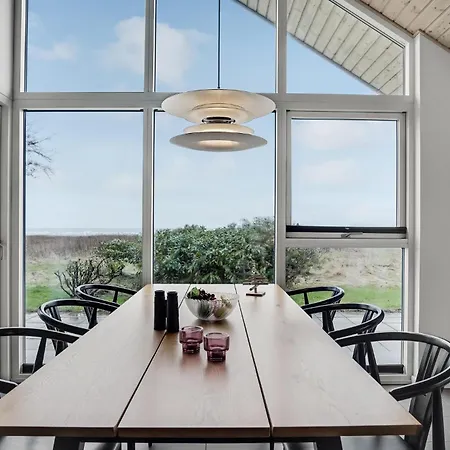 Cozy Home In Frederikshavn With House Sea View * Frederikshavn